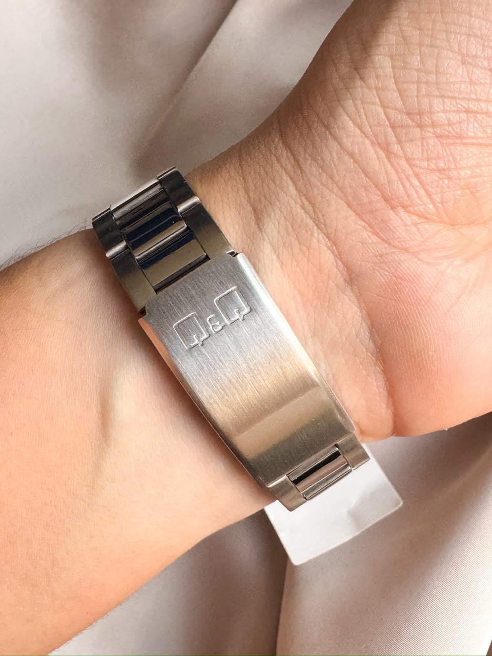 Reloj QYQ C70A-002PY PLATEADO MULTIFUNCIONAL