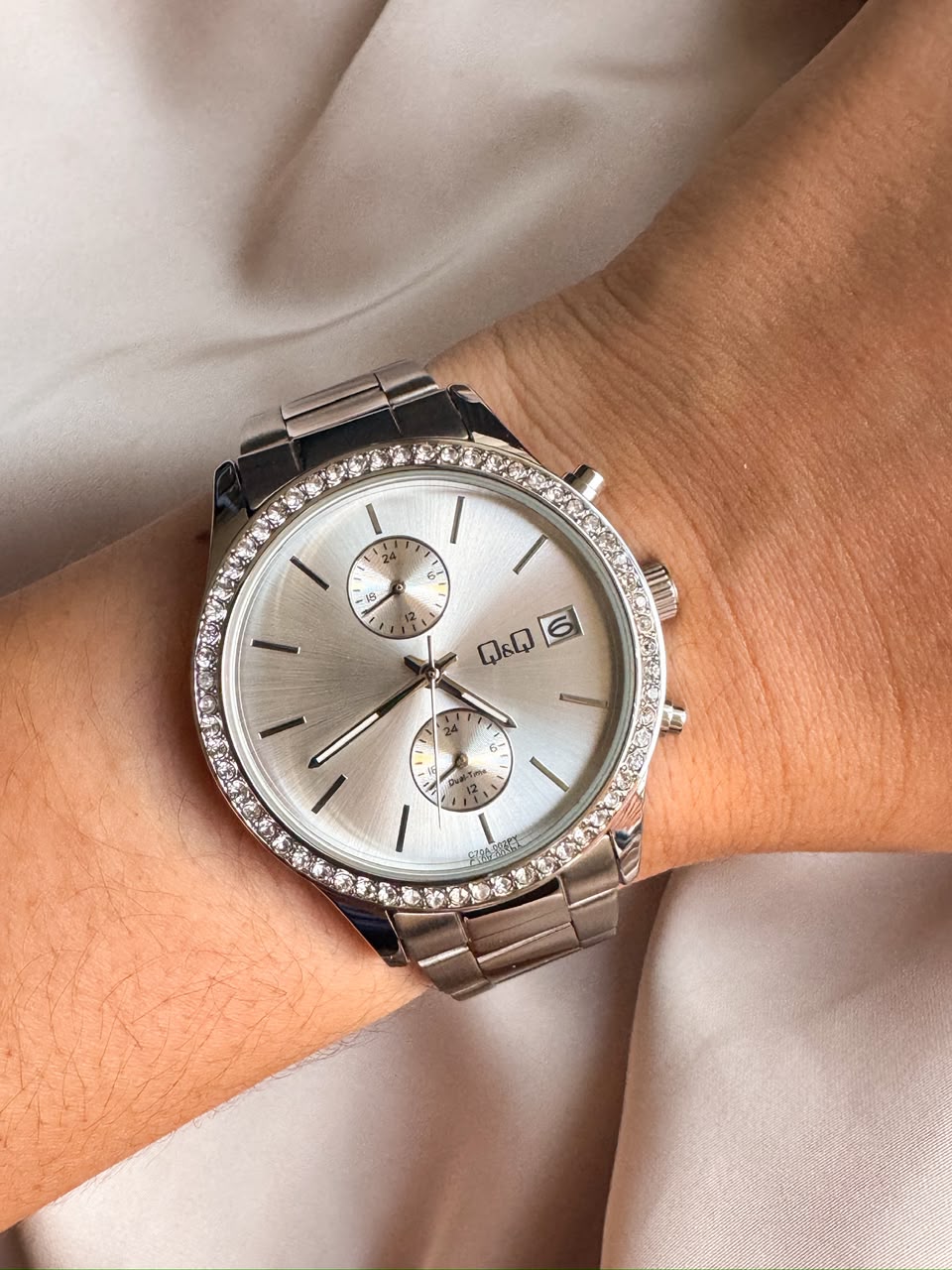 Reloj QYQ C70A-002PY PLATEADO MULTIFUNCIONAL