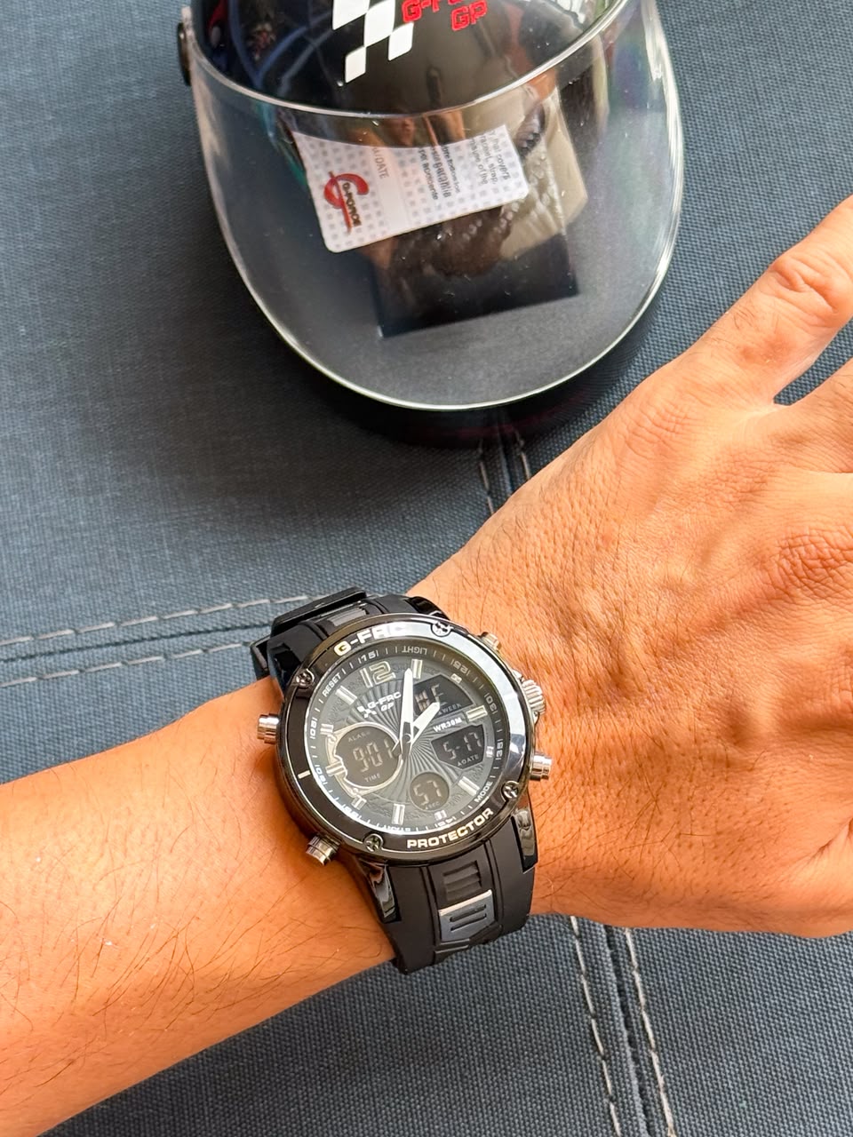 Reloj G-FORCE casco negro