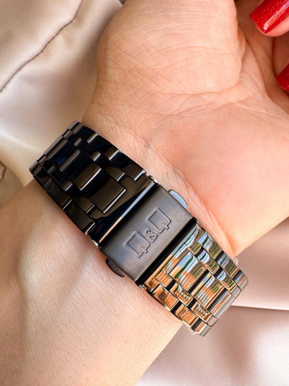 RELOJ QYQ Q63A  NEGRO