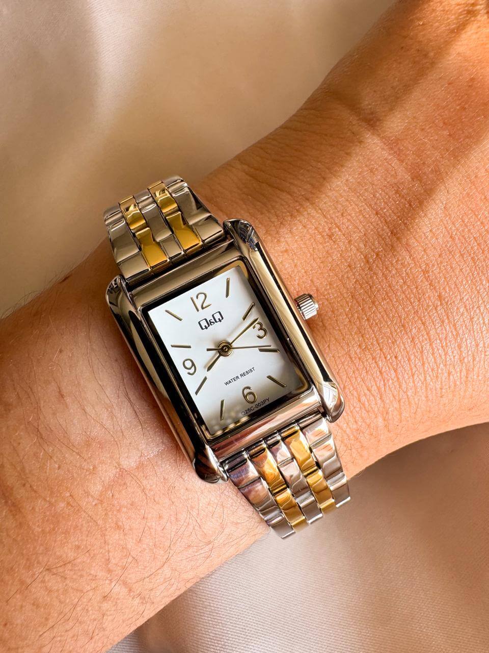 Reloj QYQ Q25C BICOLOR