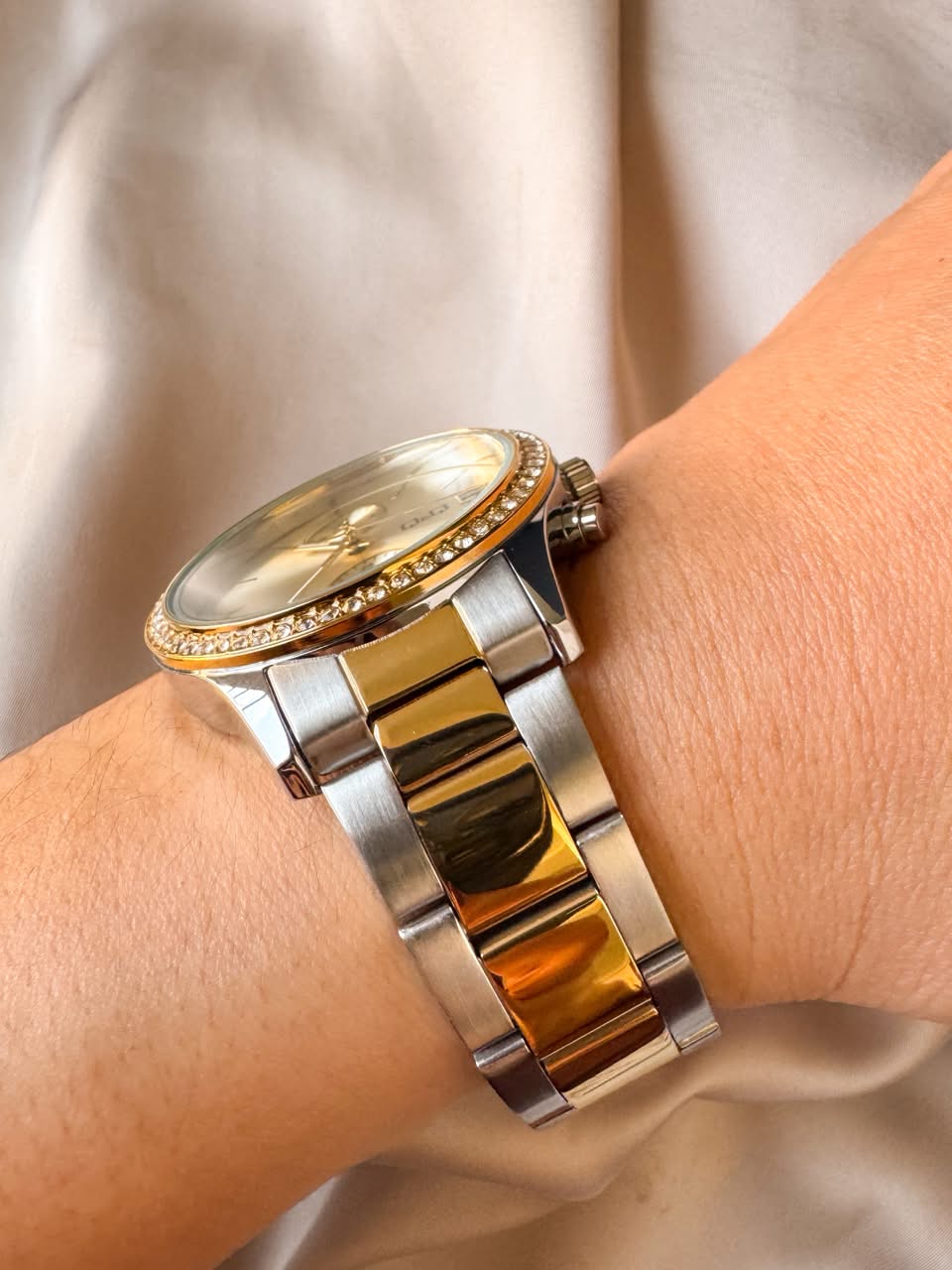 Reloj QYQ C70A BICOLOR MULTIFUNCIONAL