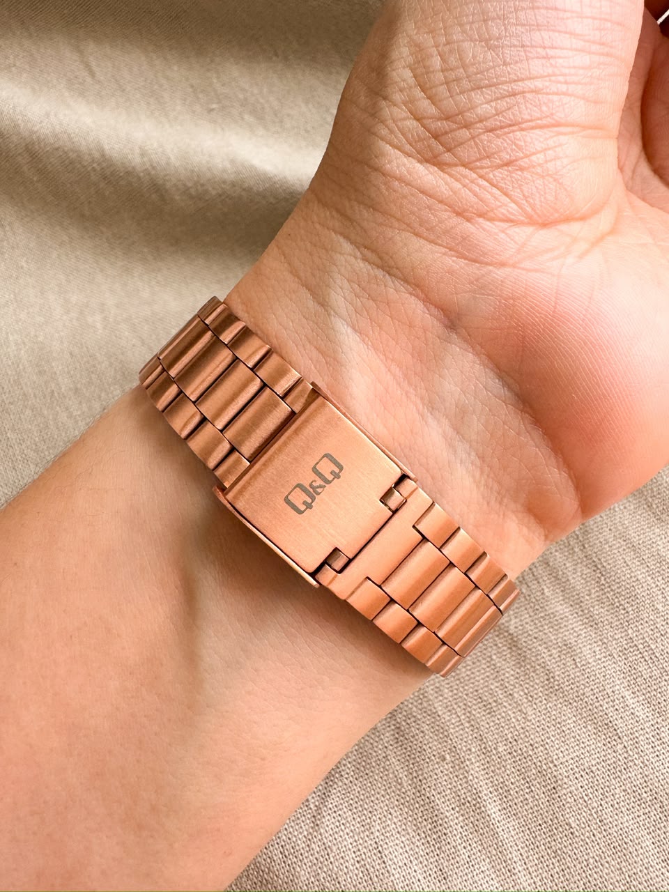 Reloj QYQ G17A004JY COBRE DIGITAL