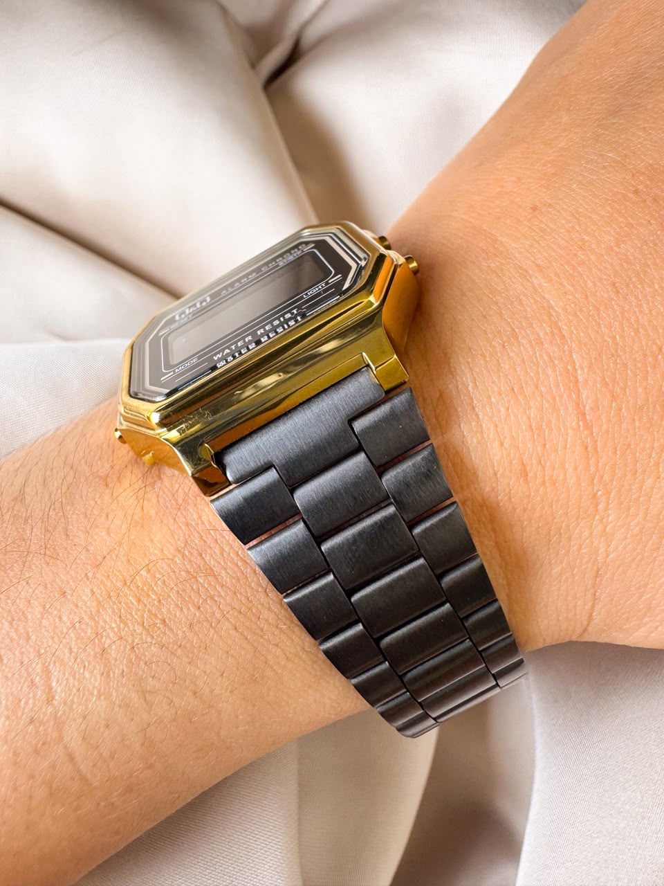 Reloj QYQ M173J004Y NEGRO DIGITAL