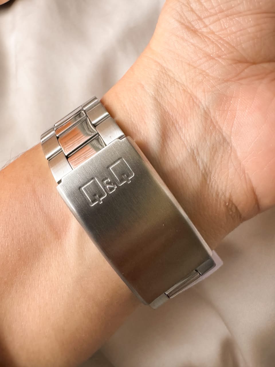 RELOJ QYQ Q38C-001PY PLATEADO FONDO AZUL UNISEX