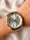RELOJ QYQ Q80B-003PY PLATEADO BORDE DORADO
