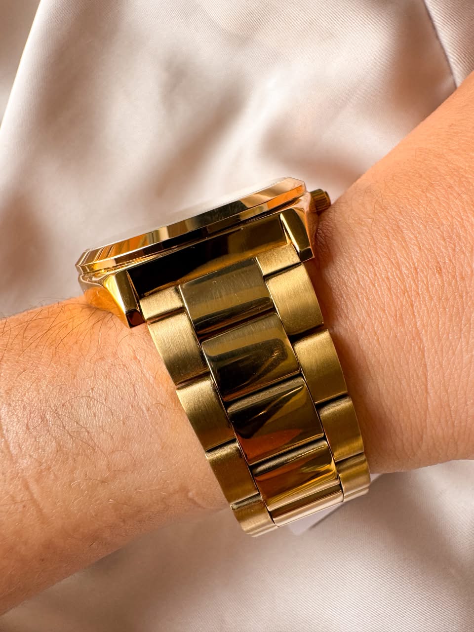 RELOJ QYQ Q80B-004PY TODO DORADO