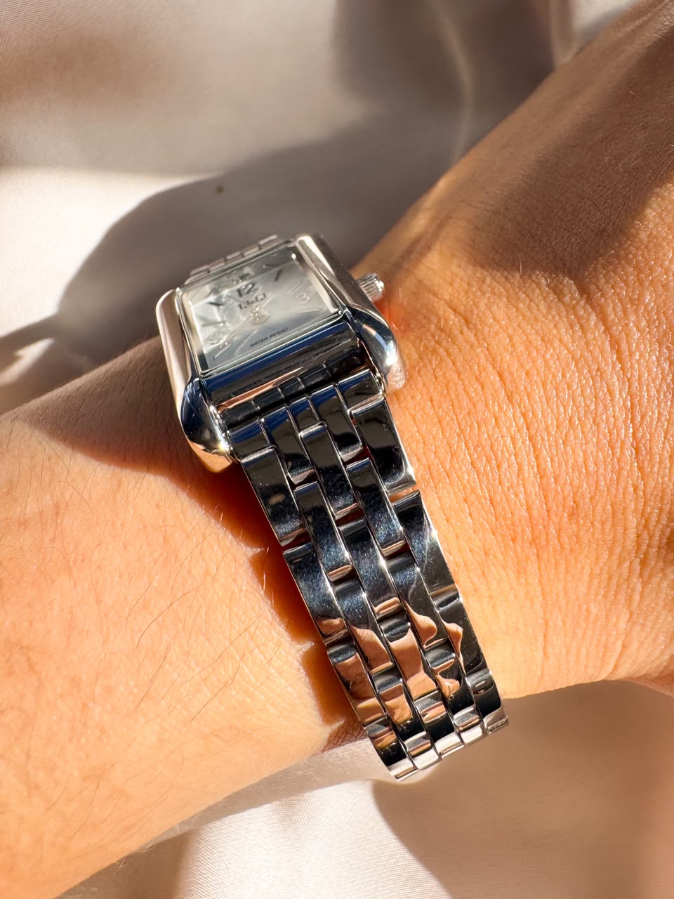 Reloj QYQ Q25C-001 PLATEADO