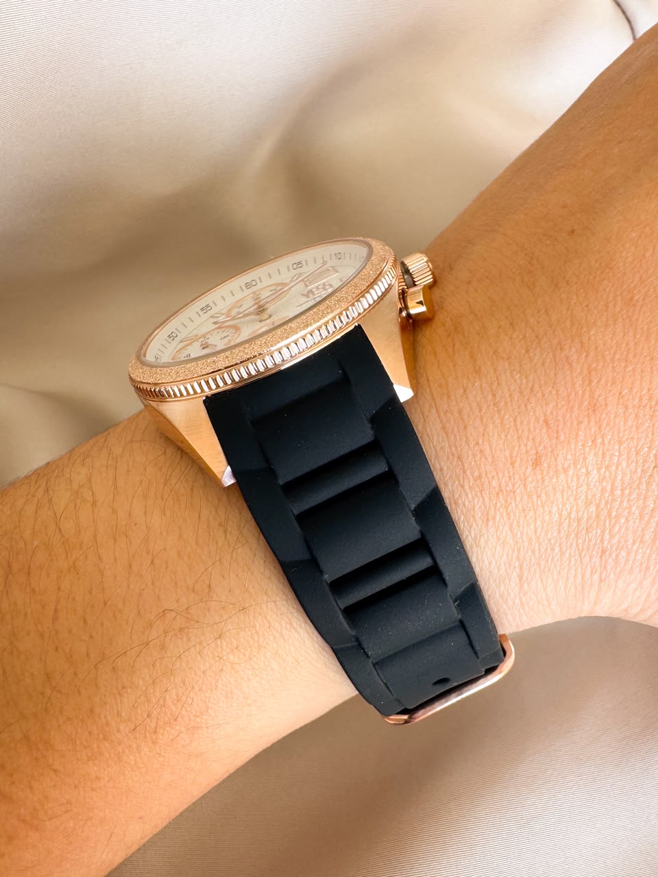 RELOJ SMT-251103-02 YESS SILICONA NEGRO