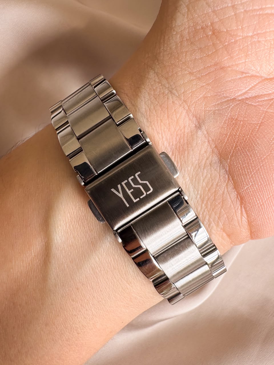 RELOJ SMT-251190-01 YESS MULTIFUNCIONAL PLATEADO