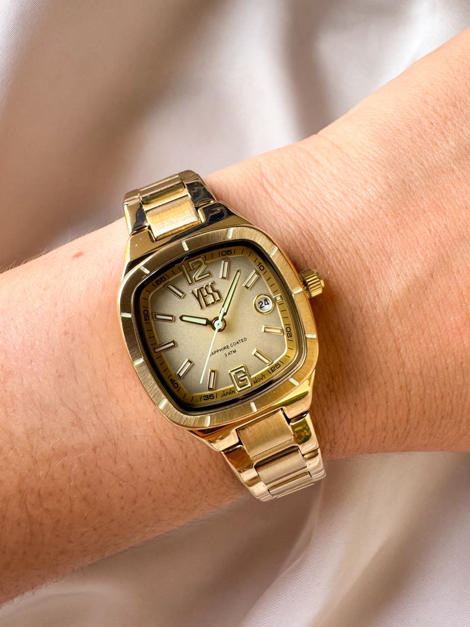 RELOJ YESS Y25045-04 YESS DORADO CUADRADO