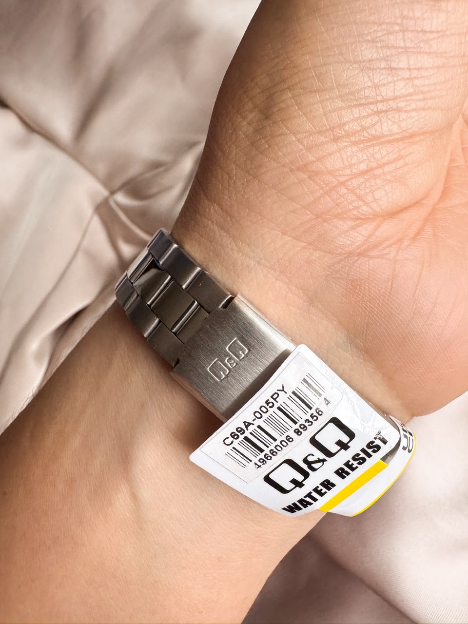 Reloj qyq C76A003PY cuadrado bi color