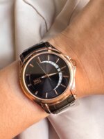 Reloj Q&Q Unisex negro y oro rosa con calendario