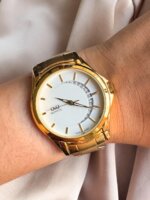 Reloj Q&Q Unisex dorado con calendario