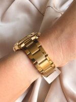 Reloj Q&Q Unisex dorado con calendario - Imagen 3