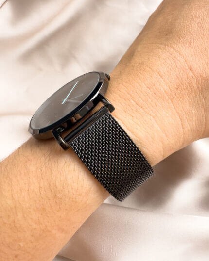 QYQ 63A NEGRO MALLA PULSO