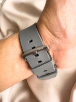 QYQ M169 GRIS SILICONA HOMBRE BROCHE