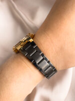 QYQ A29 NEGRO PEQUEÑO FONDO BLANCO PIEDRAS 4 PULSO