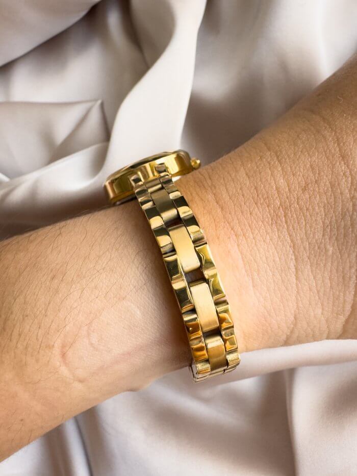 QYQ 55B DORADO NUMEROS PEQUEÑO PULSO DELGADO PULSO