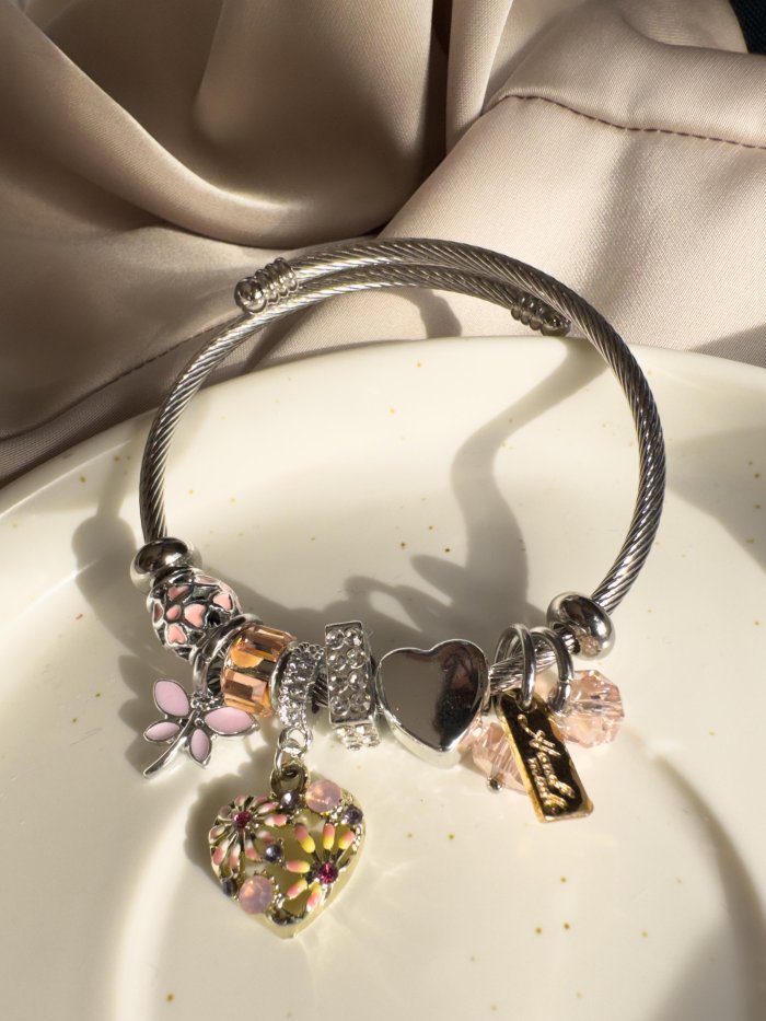 Pulsera Tipo Pandora Con Dije De Corazón - Imagen 1