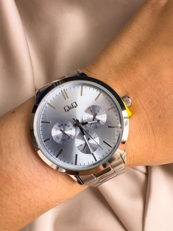 Reloj QYQ Multifuncional - Imagen 1