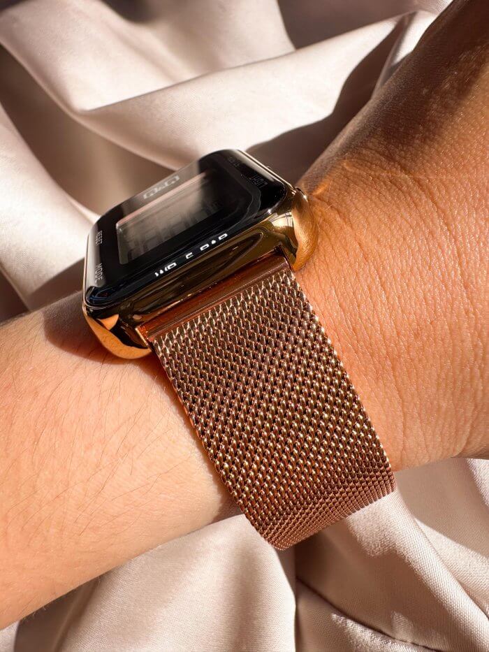Reloj QYQ digital mujer Oro Rosa - Imagen 2
