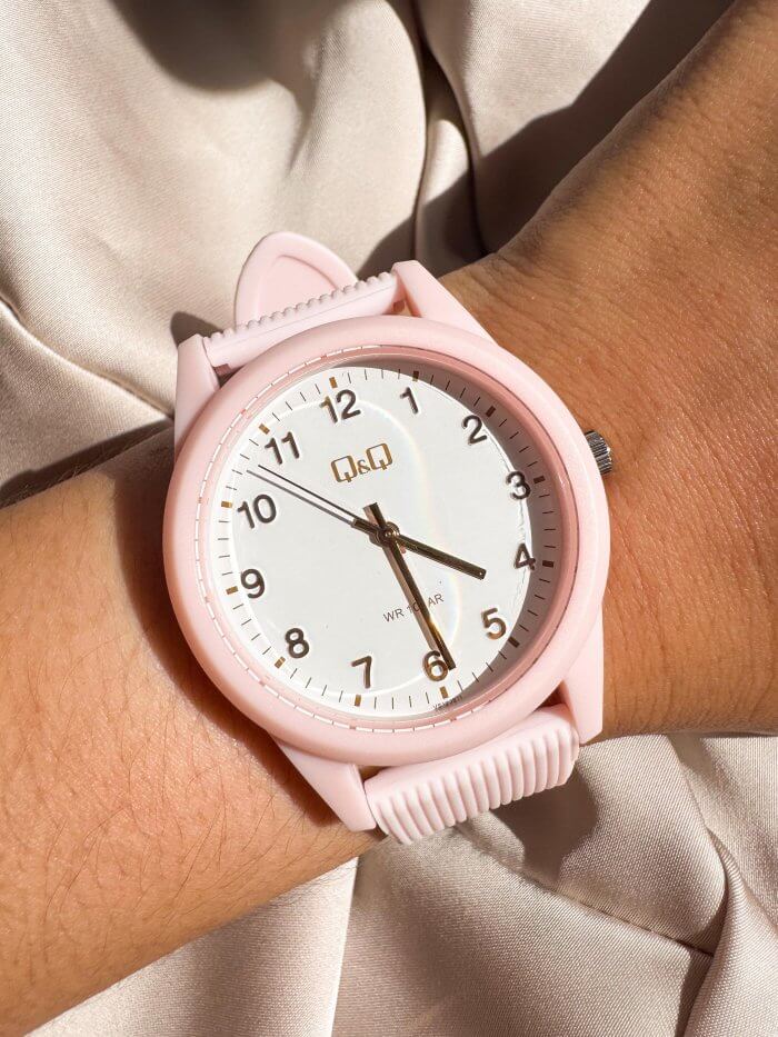 Reloj QYQ de mujer en silicona - Imagen 1