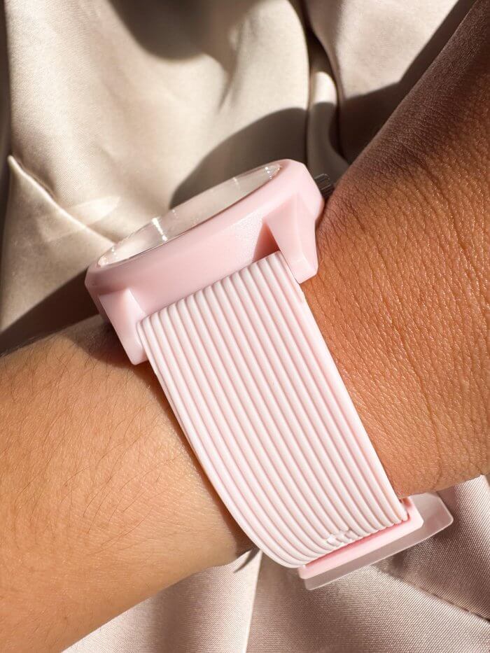 Reloj QYQ de mujer en silicona - Imagen 2