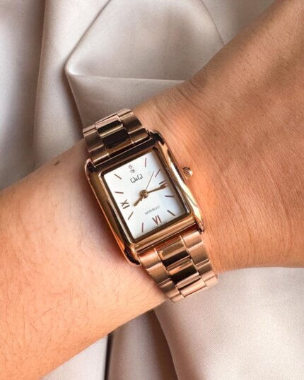 Reloj QYQ oro rosa pequeño