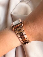 Reloj QYQ oro rosa pequeño - Imagen 3