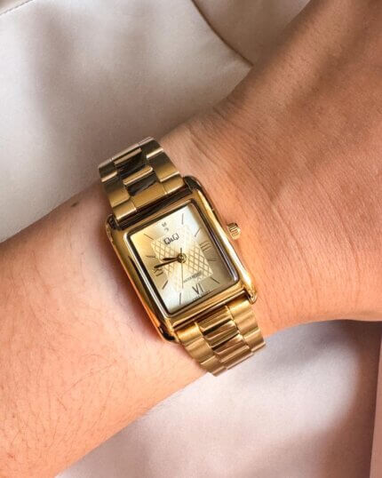 Reloj QYQ dorado pequeño