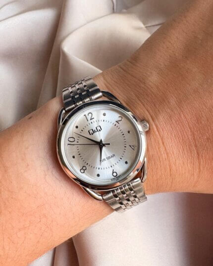Reloj QYQ Plateado pequeño
