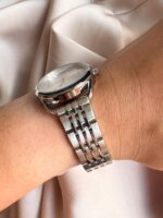 Reloj QYQ Plateado pequeño - Imagen 3