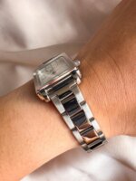 Reloj QYQ plateado pequeño - Imagen 3