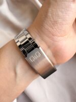 RELOJ QYQ PLATEADO MUJER Q33B-500PY - Imagen 3