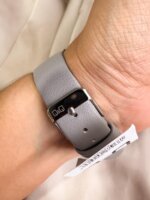 Reloj QYQ Q40B-007PY GRIS - Imagen 3