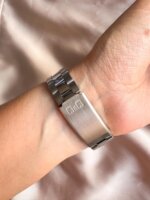 Reloj QYQ Q55A-001PY plateado dama - Imagen 3