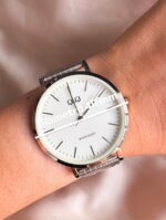 RELOJ QYQ PLATEADO UNISEX QA20J221Y - Imagen 2