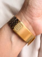 Reloj QYQ QC07J031Y DORADO - Imagen 3