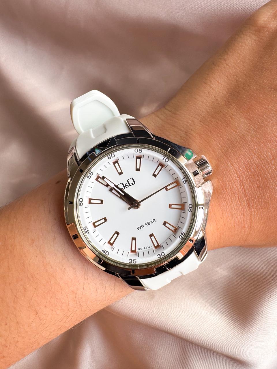 QC18J301Y silicona blanco RELOJ QYQ BLANCO UNISEX QC18J301Y - Imagen 1
