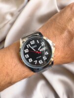 RELOJ QYQ A37A PLATEADO FONDO NEGRO