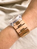 Reloj QYQ V550 DORADO - Imagen 2