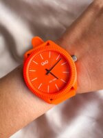 Reloj QYQ deportivo VS68J007Y