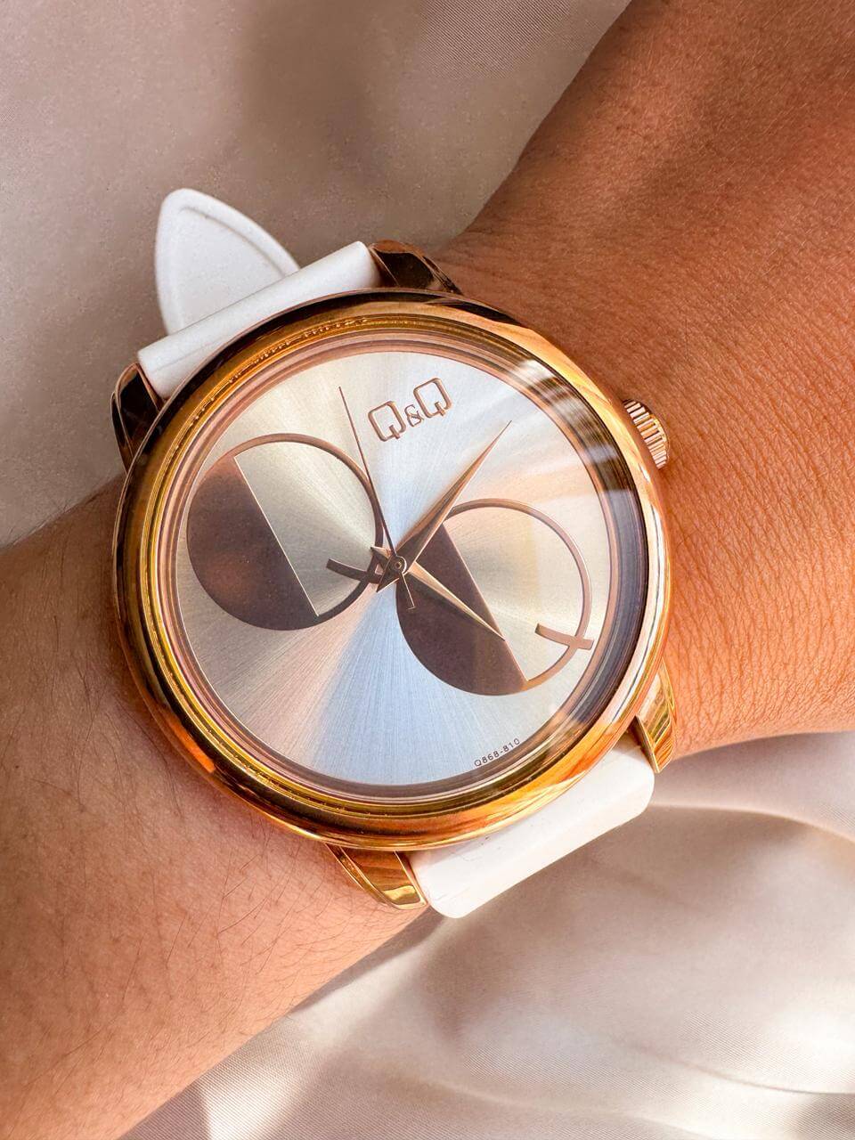 Q868-810Y QYQ SILICONA BLANCA RELOJ QYQ BLANCO MUJER Q868-810Y - Imagen 1