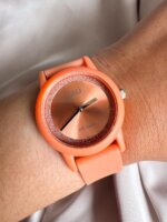 RELOJ QYQ VS49J011Y SALMON